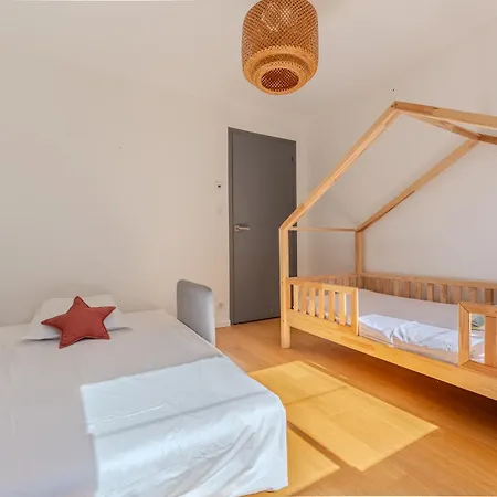 Maison De Village En Pierre Piscine - 8 Personnes
