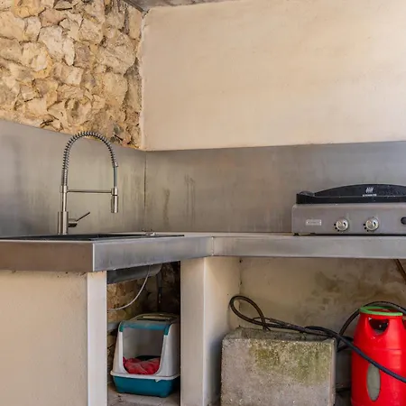 וילה Maison De Village En Pierre Piscine - 8 Personnes