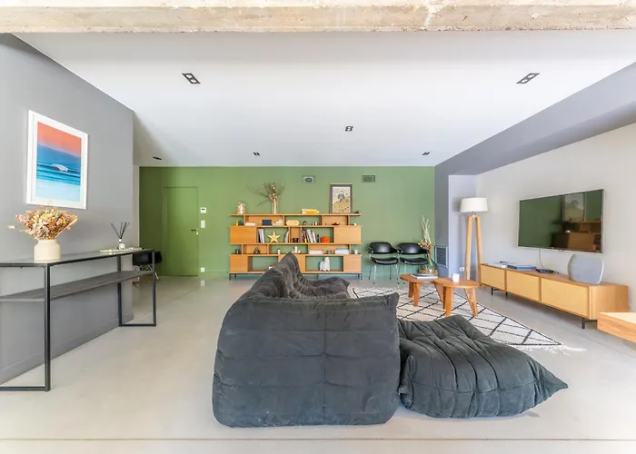 Maison De Village En Pierre Piscine - 8 Personnes Villa