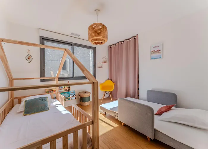 Maison De Village En Pierre Piscine - 8 Personnes * Lansargues